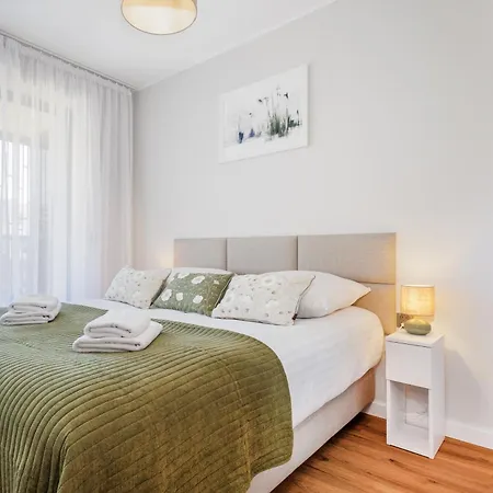 Place & Space By Primavera - Sauna, Pool & Gym דירה *
